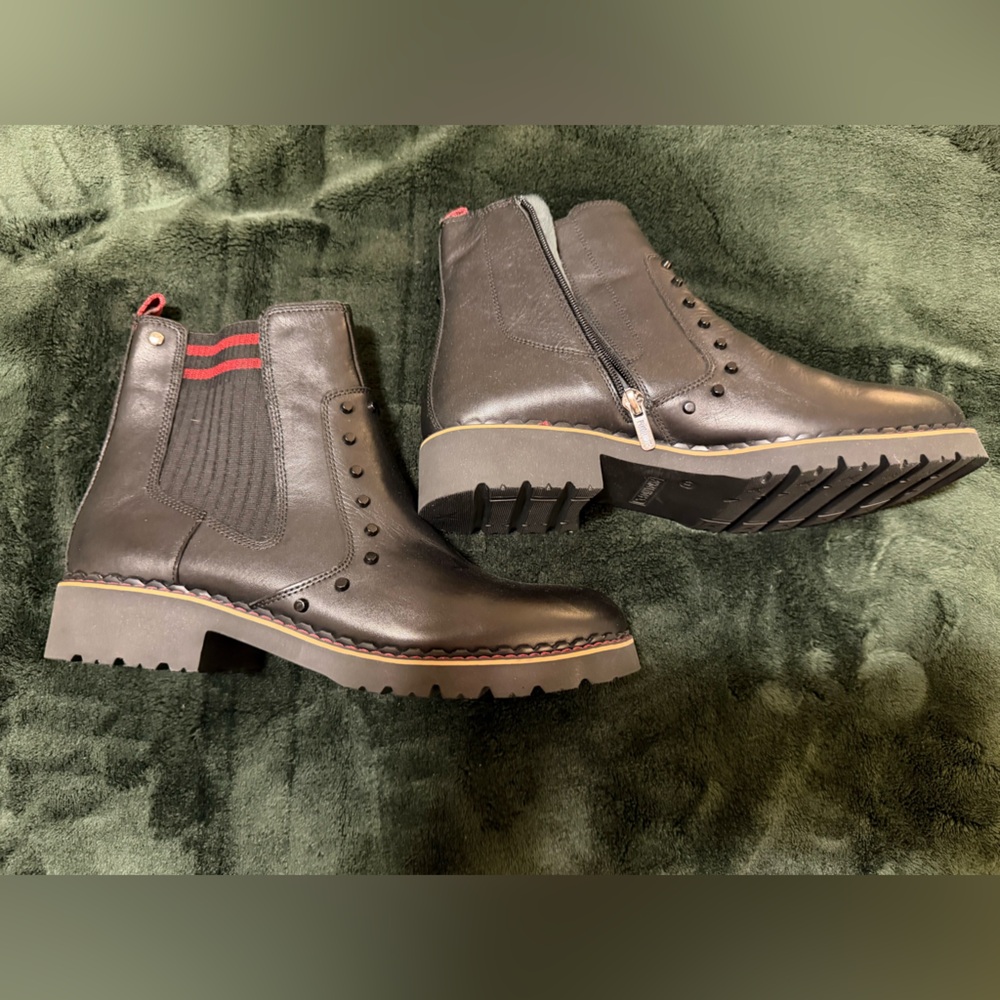 PIKOLINOS Black Boots with Red Accents Euro 41